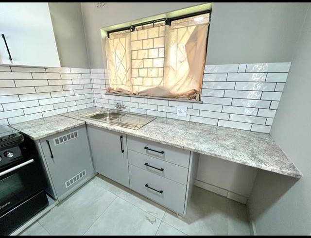 2 BEDROOM APARTMENT FOR SALE IN KRUGERSDORP NORTH